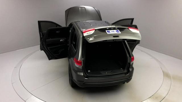 2016 Jeep Grand Cherokee 4WD 4dr Laredo, available for sale in Naugatuck, Connecticut | J&M Automotive Sls&Svc LLC. Naugatuck, Connecticut 2016 Jeep Grand Cherokee 4WD 4dr Laredo, available for sale in Naugatuck, Connecticut | J&M Automotive Sls&Svc LLC. Naugatuck, Connecticut