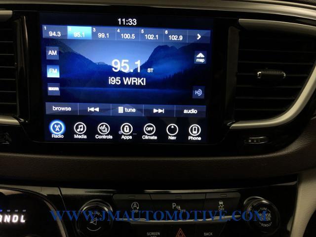 Used Chrysler Pacifica Touring-L FWD 2017 | J&M Automotive Sls&Svc LLC. Naugatuck, Connecticut Used Chrysler Pacifica Touring-L FWD 2017 | J&M Automotive Sls&Svc LLC. Naugatuck, Connecticut