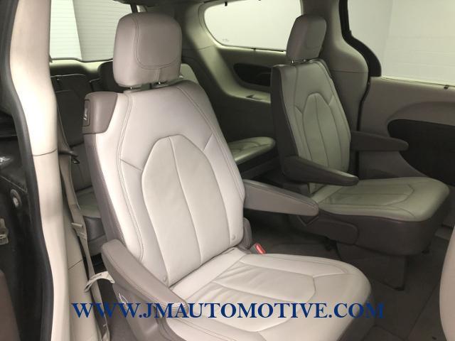 Used Chrysler Pacifica Touring-L FWD 2017 | J&M Automotive Sls&Svc LLC. Naugatuck, Connecticut Used Chrysler Pacifica Touring-L FWD 2017 | J&M Automotive Sls&Svc LLC. Naugatuck, Connecticut