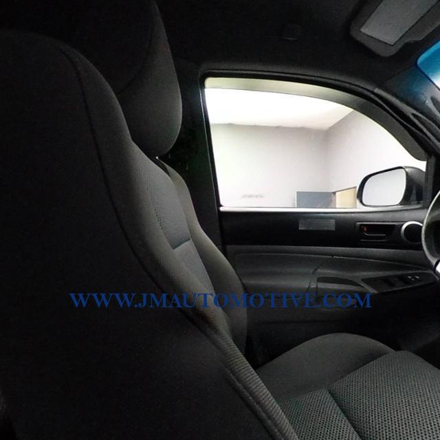 2014 Toyota Tacoma 4WD Double Cab V6 AT, available for sale in Naugatuck, Connecticut | J&M Automotive Sls&Svc LLC. Naugatuck, Connecticut 2014 Toyota Tacoma 4WD Double Cab V6 AT, available for sale in Naugatuck, Connecticut | J&M Automotive Sls&Svc LLC. Naugatuck, Connecticut