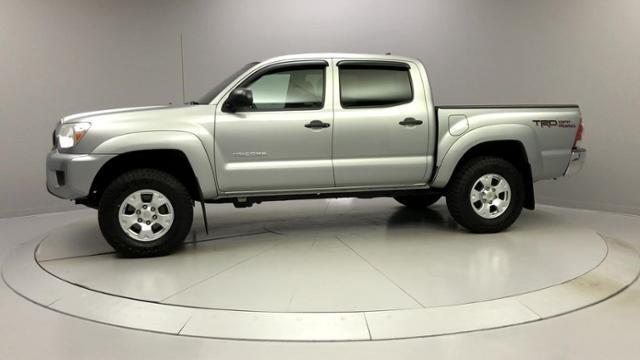 2014 Toyota Tacoma 4WD Double Cab V6 AT, available for sale in Naugatuck, Connecticut | J&M Automotive Sls&Svc LLC. Naugatuck, Connecticut 2014 Toyota Tacoma 4WD Double Cab V6 AT, available for sale in Naugatuck, Connecticut | J&M Automotive Sls&Svc LLC. Naugatuck, Connecticut