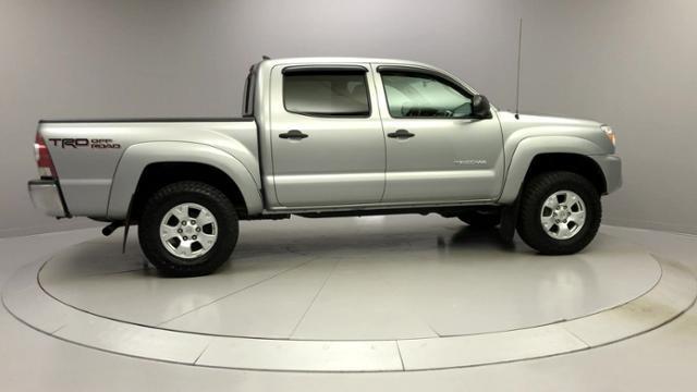 2014 Toyota Tacoma 4WD Double Cab V6 AT, available for sale in Naugatuck, Connecticut | J&M Automotive Sls&Svc LLC. Naugatuck, Connecticut 2014 Toyota Tacoma 4WD Double Cab V6 AT, available for sale in Naugatuck, Connecticut | J&M Automotive Sls&Svc LLC. Naugatuck, Connecticut