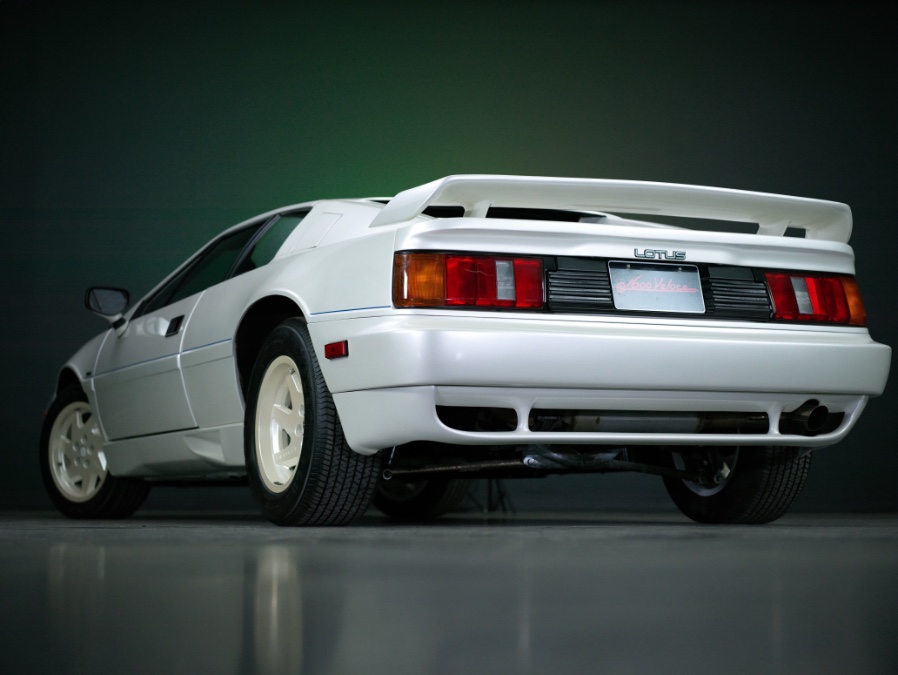 1988 Lotus Esprit Trubo Commemorative Edition, available for sale in North Salem, New York | Meccanic Shop North Inc. North Salem, New York 1988 Lotus Esprit Trubo Commemorative Edition, available for sale in North Salem, New York | Meccanic Shop North Inc. North Salem, New York