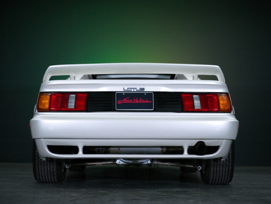 1988 Lotus Esprit Trubo Commemorative Edition, available for sale in North Salem, New York | Meccanic Shop North Inc. North Salem, New York 1988 Lotus Esprit Trubo Commemorative Edition, available for sale in North Salem, New York | Meccanic Shop North Inc. North Salem, New York