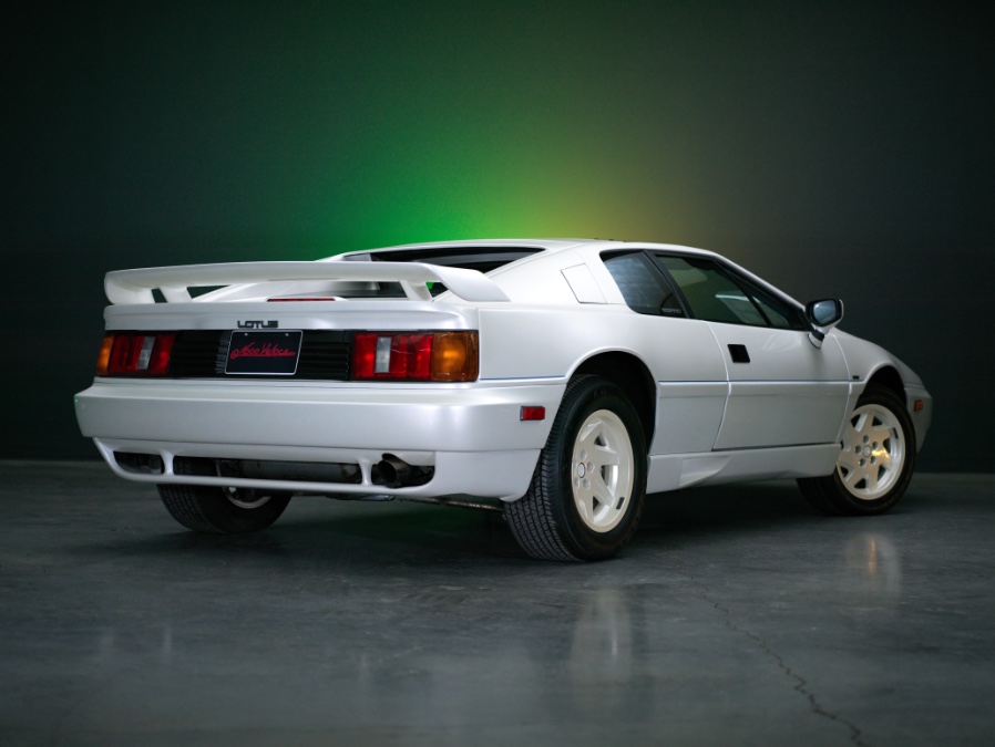 1988 Lotus Esprit Trubo Commemorative Edition, available for sale in North Salem, New York | Meccanic Shop North Inc. North Salem, New York 1988 Lotus Esprit Trubo Commemorative Edition, available for sale in North Salem, New York | Meccanic Shop North Inc. North Salem, New York