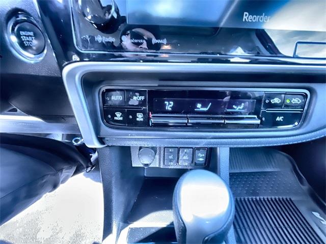 Used Toyota Corolla XSE 2019 | Wiz Leasing Inc. Stratford, Connecticut Used Toyota Corolla XSE 2019 | Wiz Leasing Inc. Stratford, Connecticut