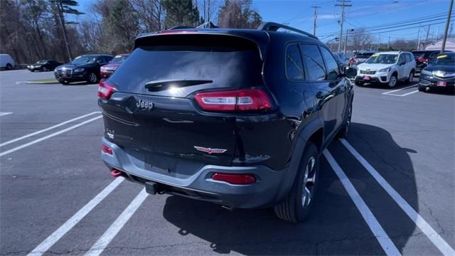 2014 Jeep Cherokee Trailhawk, available for sale in Stratford, Connecticut | Wiz Leasing Inc. Stratford, Connecticut 2014 Jeep Cherokee Trailhawk, available for sale in Stratford, Connecticut | Wiz Leasing Inc. Stratford, Connecticut