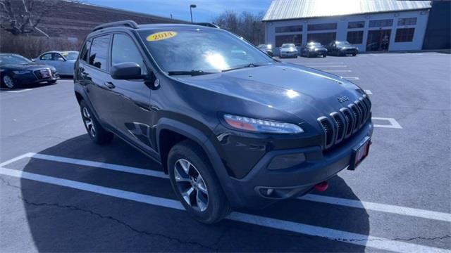2014 Jeep Cherokee Trailhawk, available for sale in Stratford, Connecticut | Wiz Leasing Inc. Stratford, Connecticut 2014 Jeep Cherokee Trailhawk, available for sale in Stratford, Connecticut | Wiz Leasing Inc. Stratford, Connecticut