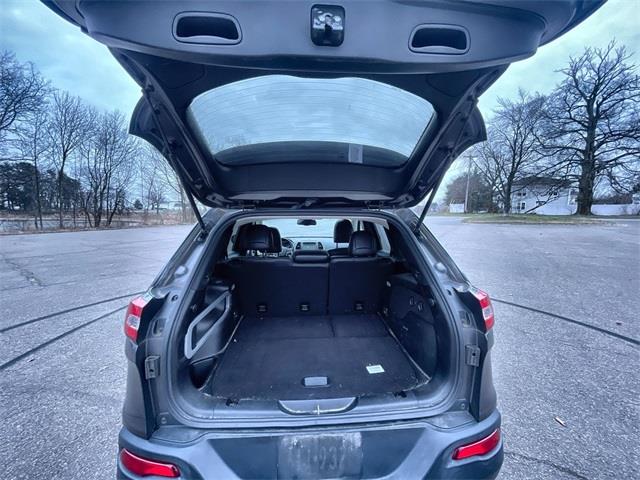 Used Jeep Cherokee Limited 2015 | Wiz Leasing Inc. Stratford, Connecticut Used Jeep Cherokee Limited 2015 | Wiz Leasing Inc. Stratford, Connecticut