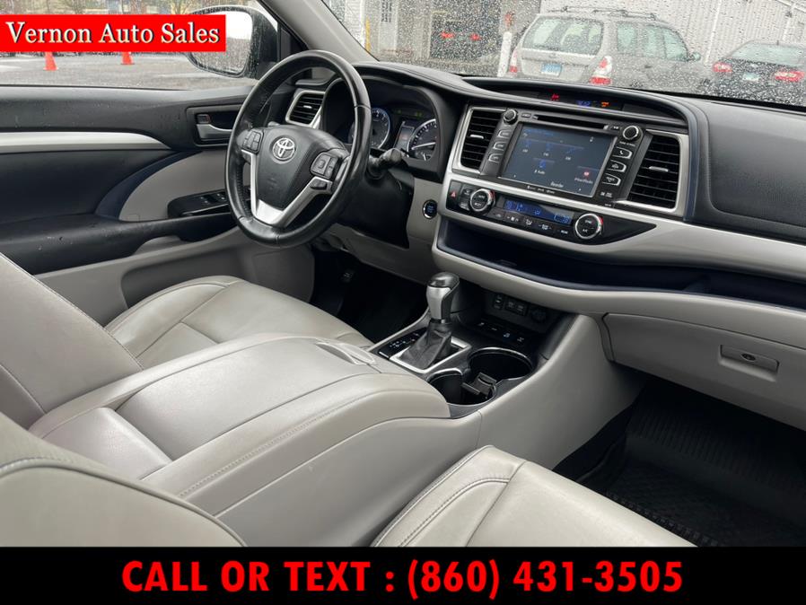 2017 Toyota Highlander XLE V6 AWD (Natl), available for sale in Manchester, Connecticut | Vernon Auto Sale & Service. Manchester, Connecticut 2017 Toyota Highlander XLE V6 AWD (Natl), available for sale in Manchester, Connecticut | Vernon Auto Sale & Service. Manchester, Connecticut