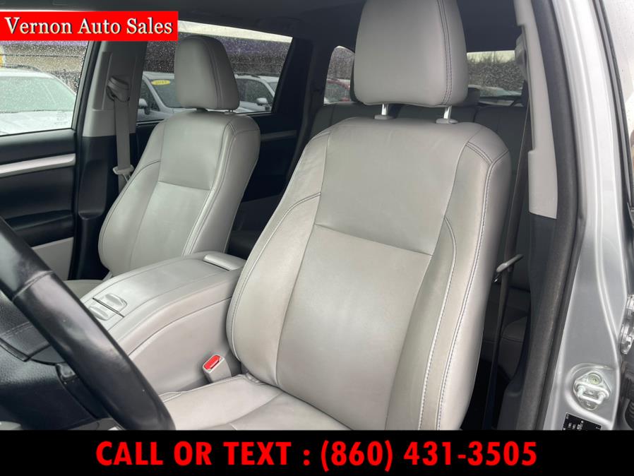 2017 Toyota Highlander XLE V6 AWD (Natl), available for sale in Manchester, Connecticut | Vernon Auto Sale & Service. Manchester, Connecticut 2017 Toyota Highlander XLE V6 AWD (Natl), available for sale in Manchester, Connecticut | Vernon Auto Sale & Service. Manchester, Connecticut