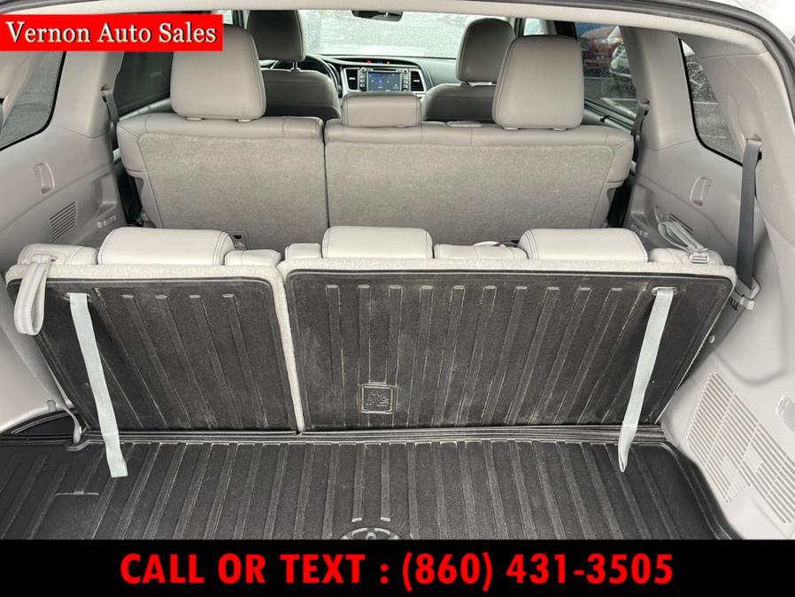 2017 Toyota Highlander XLE V6 AWD (Natl), available for sale in Manchester, Connecticut | Vernon Auto Sale & Service. Manchester, Connecticut 2017 Toyota Highlander XLE V6 AWD (Natl), available for sale in Manchester, Connecticut | Vernon Auto Sale & Service. Manchester, Connecticut