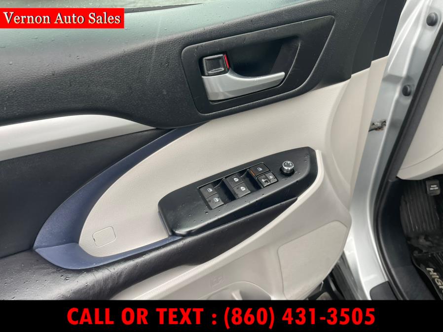 2017 Toyota Highlander XLE V6 AWD (Natl), available for sale in Manchester, Connecticut | Vernon Auto Sale & Service. Manchester, Connecticut 2017 Toyota Highlander XLE V6 AWD (Natl), available for sale in Manchester, Connecticut | Vernon Auto Sale & Service. Manchester, Connecticut
