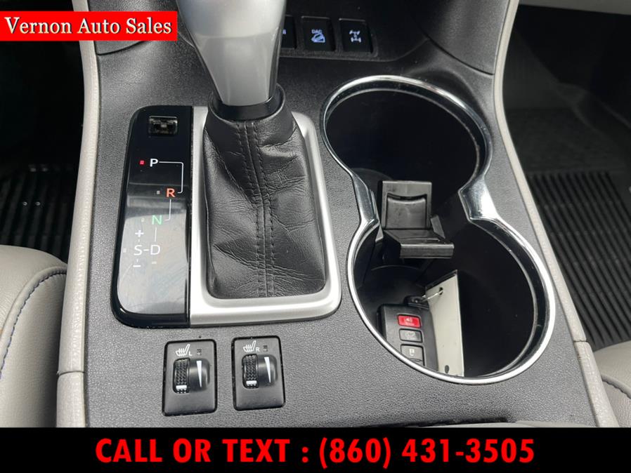 2017 Toyota Highlander XLE V6 AWD (Natl), available for sale in Manchester, Connecticut | Vernon Auto Sale & Service. Manchester, Connecticut 2017 Toyota Highlander XLE V6 AWD (Natl), available for sale in Manchester, Connecticut | Vernon Auto Sale & Service. Manchester, Connecticut