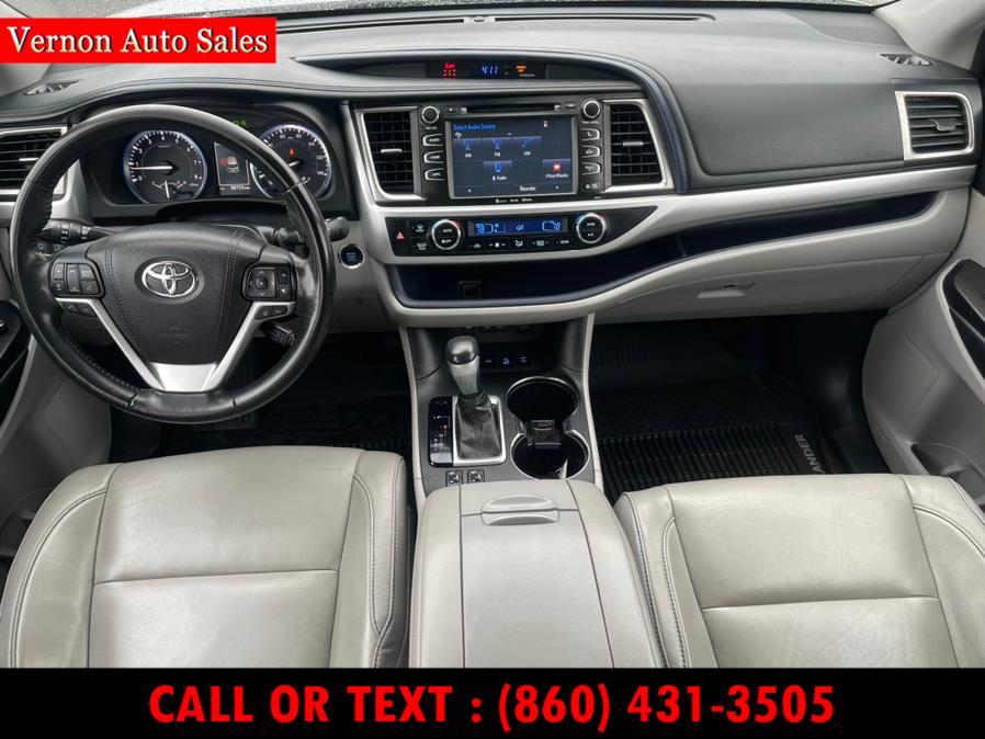 2017 Toyota Highlander XLE V6 AWD (Natl), available for sale in Manchester, Connecticut | Vernon Auto Sale & Service. Manchester, Connecticut 2017 Toyota Highlander XLE V6 AWD (Natl), available for sale in Manchester, Connecticut | Vernon Auto Sale & Service. Manchester, Connecticut