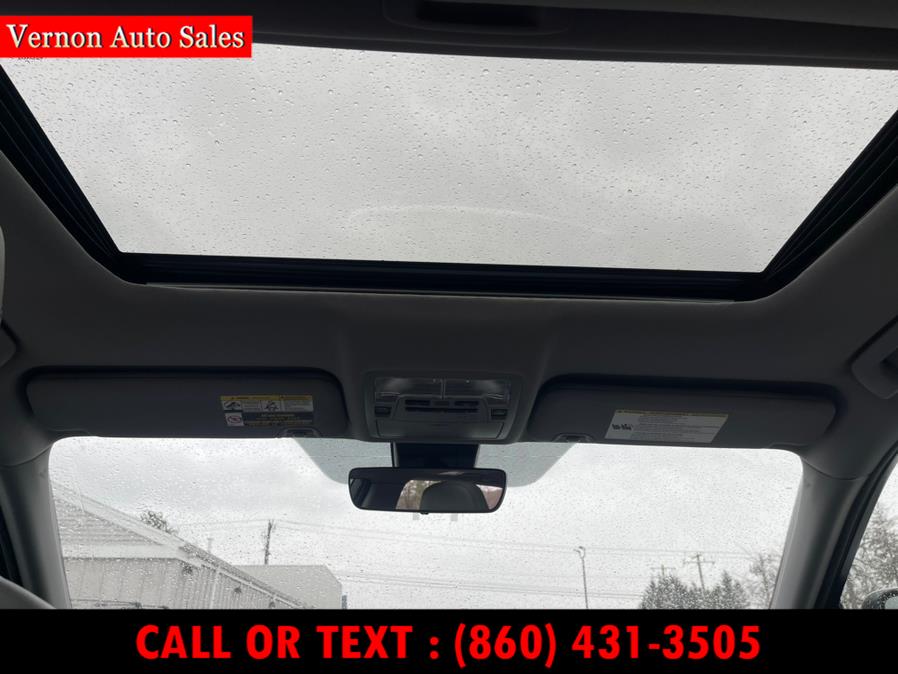 2017 Toyota Highlander XLE V6 AWD (Natl), available for sale in Manchester, Connecticut | Vernon Auto Sale & Service. Manchester, Connecticut 2017 Toyota Highlander XLE V6 AWD (Natl), available for sale in Manchester, Connecticut | Vernon Auto Sale & Service. Manchester, Connecticut