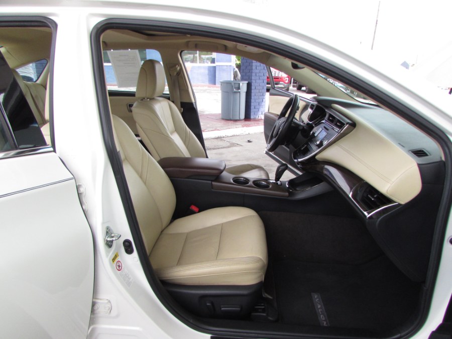 Used Toyota Avalon 4dr Sdn XLE Touring (Natl) 2014 | VIP Auto Enterprise, Inc. Orlando, Florida Used Toyota Avalon 4dr Sdn XLE Touring (Natl) 2014 | VIP Auto Enterprise, Inc. Orlando, Florida