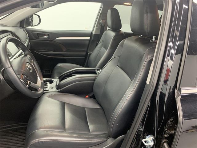 Used Toyota Highlander XLE 2019 | Eastchester Motor Cars. Bronx, New York Used Toyota Highlander XLE 2019 | Eastchester Motor Cars. Bronx, New York