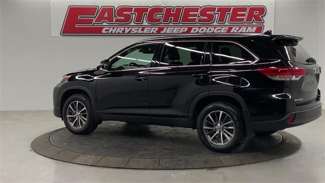 Used Toyota Highlander XLE 2019 | Eastchester Motor Cars. Bronx, New York Used Toyota Highlander XLE 2019 | Eastchester Motor Cars. Bronx, New York