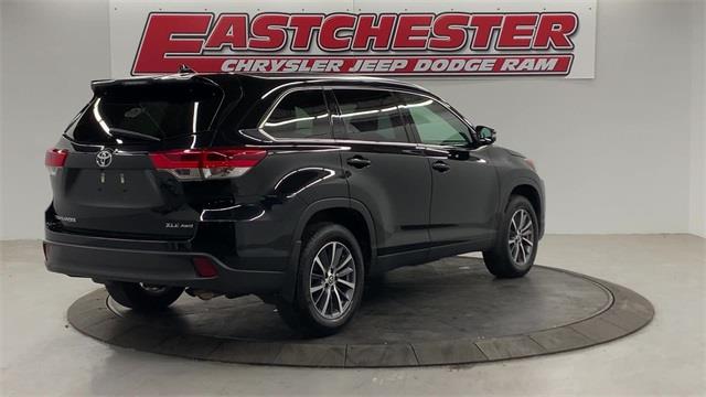 Used Toyota Highlander XLE 2019 | Eastchester Motor Cars. Bronx, New York Used Toyota Highlander XLE 2019 | Eastchester Motor Cars. Bronx, New York