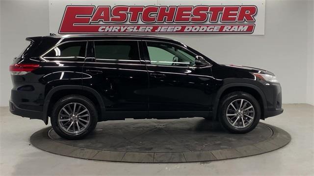 Used Toyota Highlander XLE 2019 | Eastchester Motor Cars. Bronx, New York Used Toyota Highlander XLE 2019 | Eastchester Motor Cars. Bronx, New York