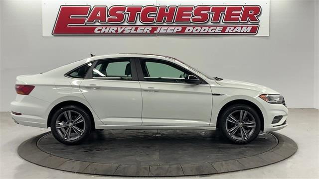 Used Volkswagen Jetta R-Line 2019 | Eastchester Motor Cars. Bronx, New York Used Volkswagen Jetta R-Line 2019 | Eastchester Motor Cars. Bronx, New York