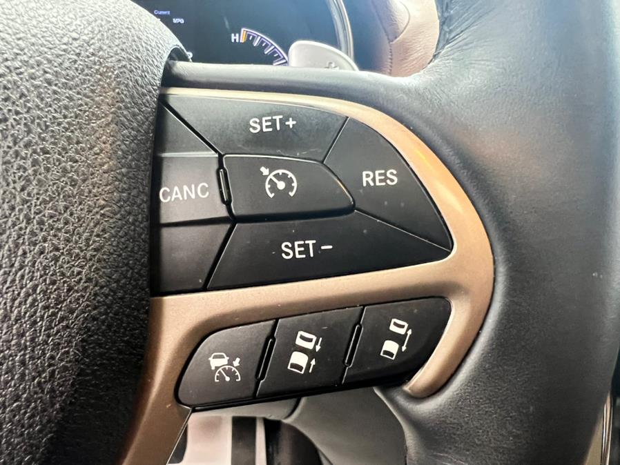 Used Jeep Grand Cherokee 4WD 4dr Summit 2016 | Power Motors East. Massapequa Park, New York Used Jeep Grand Cherokee 4WD 4dr Summit 2016 | Power Motors East. Massapequa Park, New York