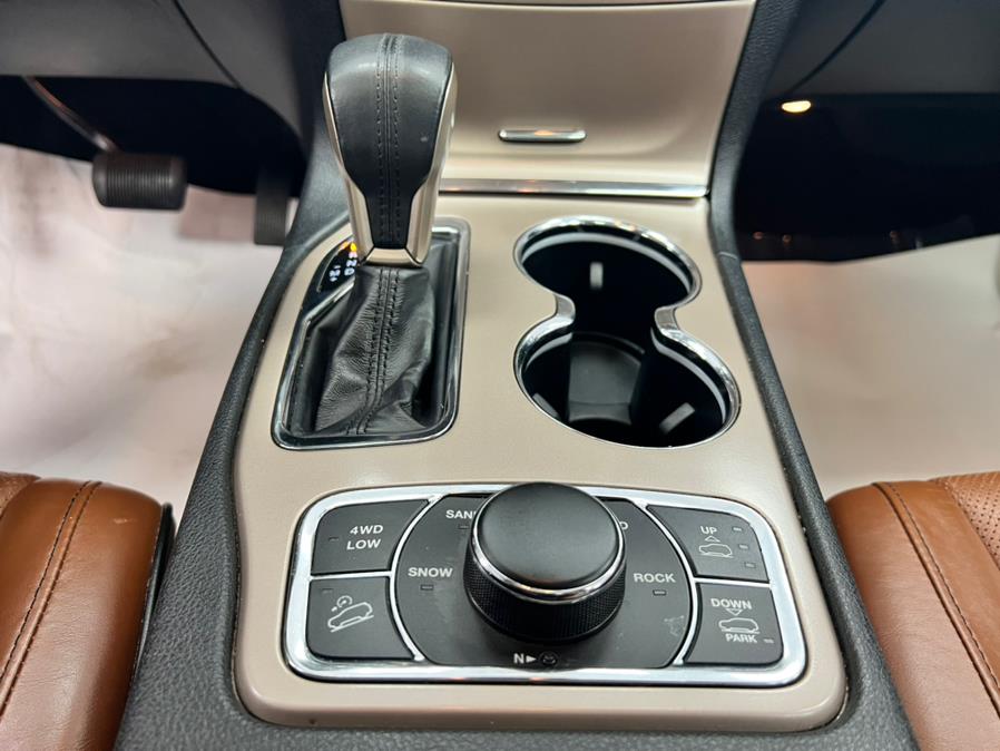 Used Jeep Grand Cherokee 4WD 4dr Summit 2016 | Power Motors East. Massapequa Park, New York Used Jeep Grand Cherokee 4WD 4dr Summit 2016 | Power Motors East. Massapequa Park, New York
