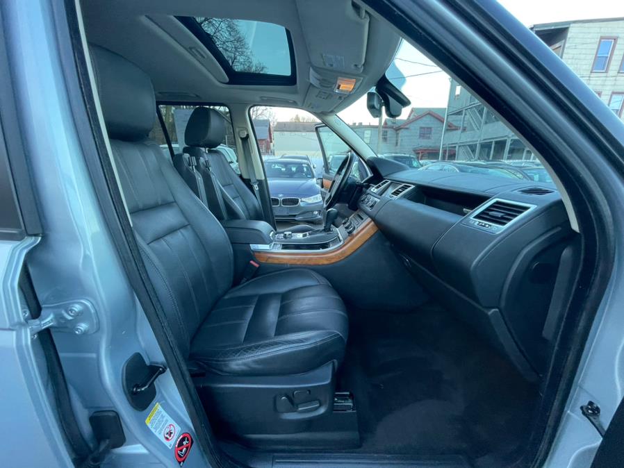 Used Land Rover Range Rover Sport 4WD 4dr HSE LUX 2010 | Auto Match LLC. Waterbury, Connecticut Used Land Rover Range Rover Sport 4WD 4dr HSE LUX 2010 | Auto Match LLC. Waterbury, Connecticut