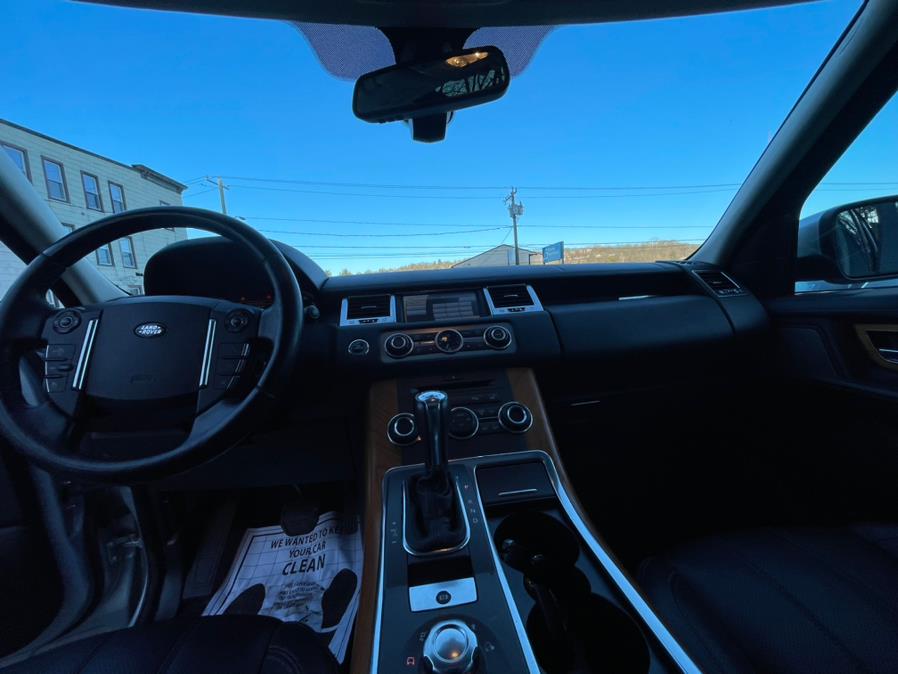 Used Land Rover Range Rover Sport 4WD 4dr HSE LUX 2010 | Auto Match LLC. Waterbury, Connecticut Used Land Rover Range Rover Sport 4WD 4dr HSE LUX 2010 | Auto Match LLC. Waterbury, Connecticut