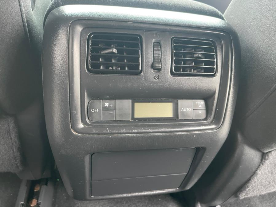 Used Nissan Pathfinder 4WD 4dr S 2013 | Auto Match LLC. Waterbury, Connecticut Used Nissan Pathfinder 4WD 4dr S 2013 | Auto Match LLC. Waterbury, Connecticut
