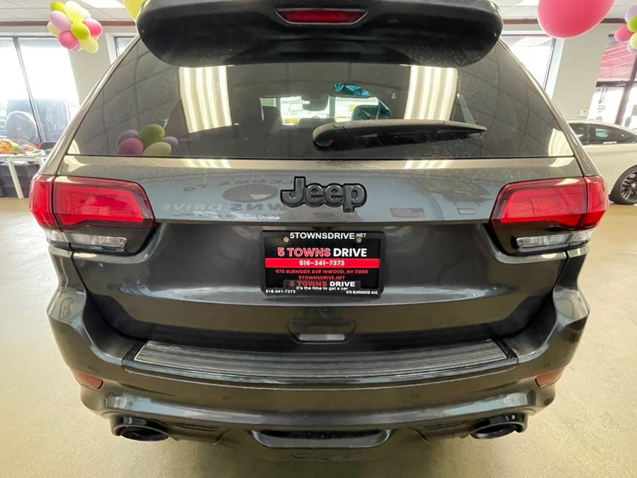 Used Jeep Grand Cherokee 4WD 4dr SRT 2017 | 5 Towns Drive. Inwood, New York Used Jeep Grand Cherokee 4WD 4dr SRT 2017 | 5 Towns Drive. Inwood, New York