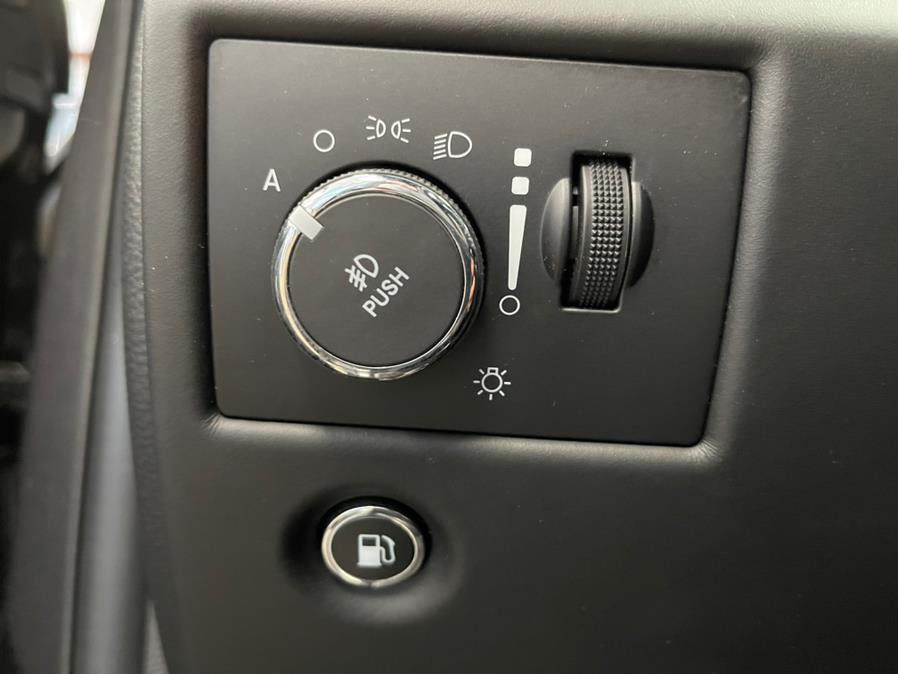 Used Jeep Grand Cherokee 4WD 4dr SRT 2017 | 5 Towns Drive. Inwood, New York Used Jeep Grand Cherokee 4WD 4dr SRT 2017 | 5 Towns Drive. Inwood, New York