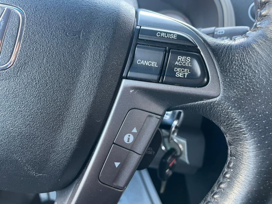 2011 Honda Pilot 4WD 4dr EX-L w/Navi, available for sale in Jamaica, New York | Sylhet Motors Inc.. Jamaica, New York 2011 Honda Pilot 4WD 4dr EX-L w/Navi, available for sale in Jamaica, New York | Sylhet Motors Inc.. Jamaica, New York