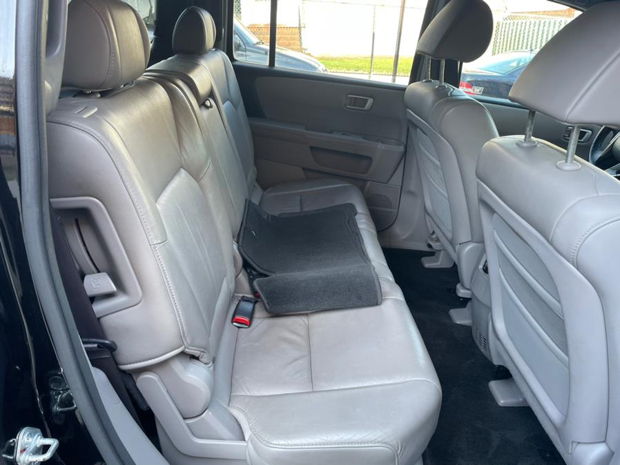 2011 Honda Pilot 4WD 4dr EX-L w/Navi, available for sale in Jamaica, New York | Sylhet Motors Inc.. Jamaica, New York 2011 Honda Pilot 4WD 4dr EX-L w/Navi, available for sale in Jamaica, New York | Sylhet Motors Inc.. Jamaica, New York
