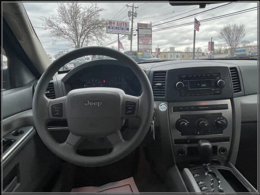 2006 Jeep Grand Cherokee 4dr Laredo 4WD, available for sale in Huntington Station, New York | My Auto Inc.. Huntington Station, New York 2006 Jeep Grand Cherokee 4dr Laredo 4WD, available for sale in Huntington Station, New York | My Auto Inc.. Huntington Station, New York