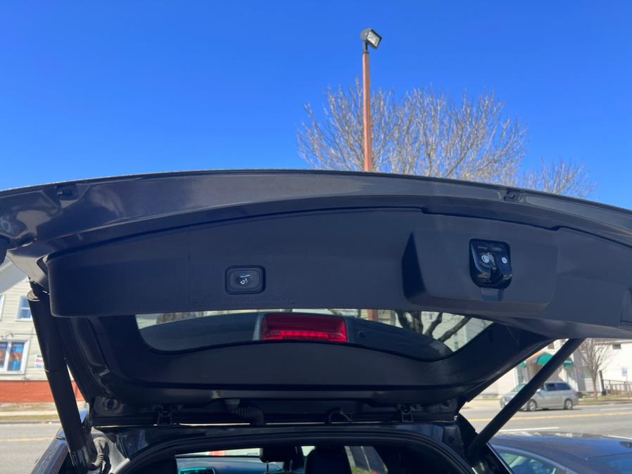 2017 Ford Explorer XLT 4WD, available for sale in Worcester, Massachusetts | Sophia's Auto Sales Inc. Worcester, Massachusetts 2017 Ford Explorer XLT 4WD, available for sale in Worcester, Massachusetts | Sophia's Auto Sales Inc. Worcester, Massachusetts