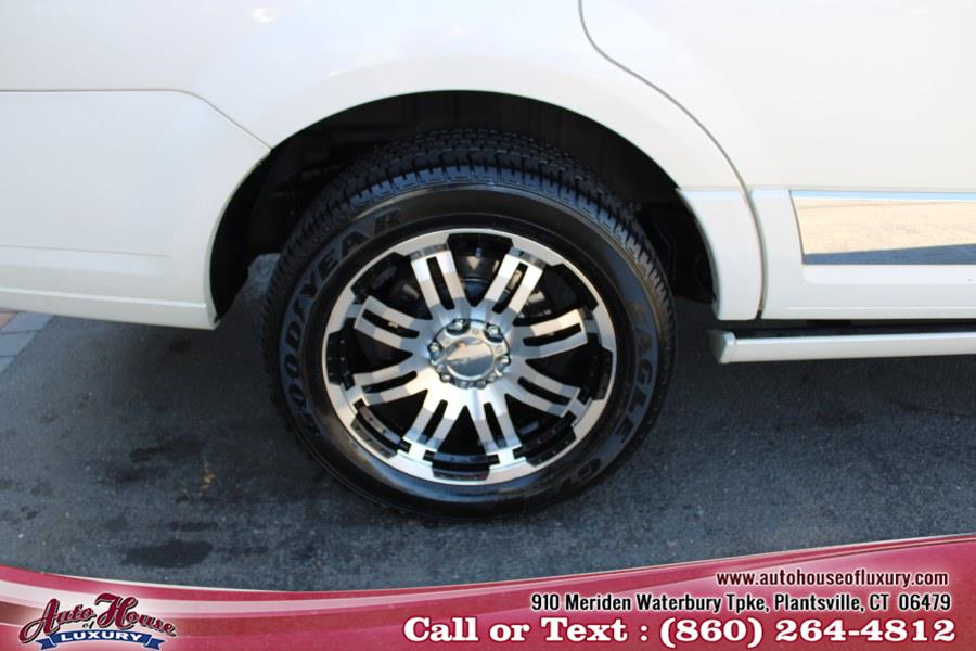 2007 Lincoln Navigator 4WD 4dr Ultimate, available for sale in Plantsville, Connecticut | Auto House of Luxury. Plantsville, Connecticut 2007 Lincoln Navigator 4WD 4dr Ultimate, available for sale in Plantsville, Connecticut | Auto House of Luxury. Plantsville, Connecticut