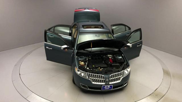 2012 Lincoln Mkz 4dr Sdn AWD, available for sale in Naugatuck, Connecticut | J&M Automotive Sls&Svc LLC. Naugatuck, Connecticut 2012 Lincoln Mkz 4dr Sdn AWD, available for sale in Naugatuck, Connecticut | J&M Automotive Sls&Svc LLC. Naugatuck, Connecticut