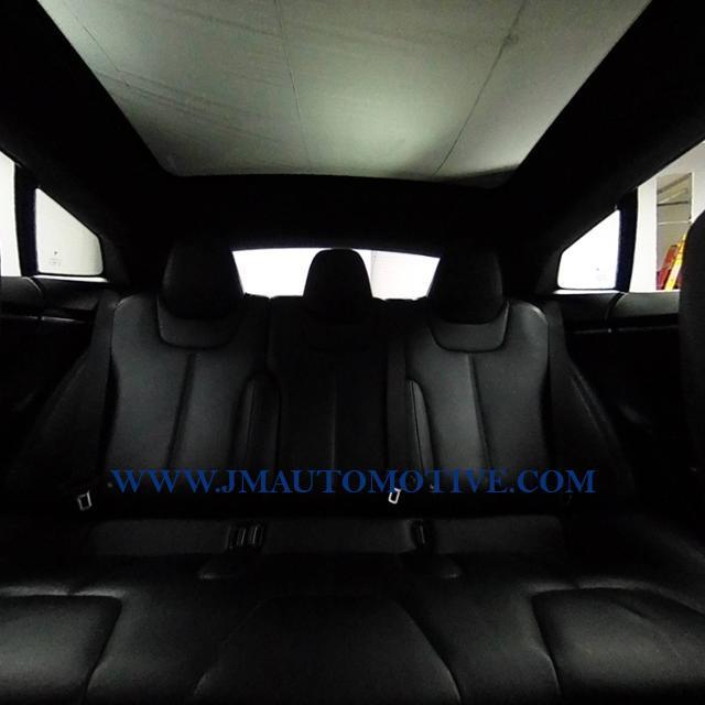 2015 Tesla Model s 4dr Sdn AWD 70D, available for sale in Naugatuck, Connecticut | J&M Automotive Sls&Svc LLC. Naugatuck, Connecticut 2015 Tesla Model s 4dr Sdn AWD 70D, available for sale in Naugatuck, Connecticut | J&M Automotive Sls&Svc LLC. Naugatuck, Connecticut