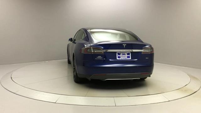 2015 Tesla Model s 4dr Sdn AWD 70D, available for sale in Naugatuck, Connecticut | J&M Automotive Sls&Svc LLC. Naugatuck, Connecticut 2015 Tesla Model s 4dr Sdn AWD 70D, available for sale in Naugatuck, Connecticut | J&M Automotive Sls&Svc LLC. Naugatuck, Connecticut