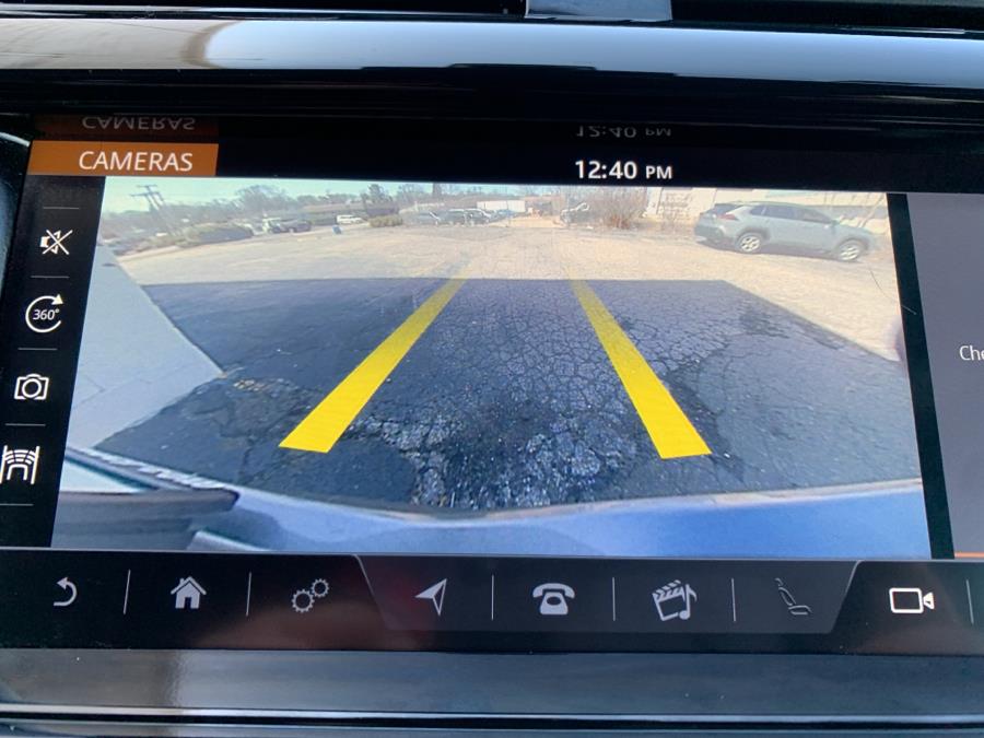2017 Land Rover Discovery HSE Td6 Diesel, available for sale in Milford, Connecticut | Dealertown Auto Wholesalers. Milford, Connecticut 2017 Land Rover Discovery HSE Td6 Diesel, available for sale in Milford, Connecticut | Dealertown Auto Wholesalers. Milford, Connecticut