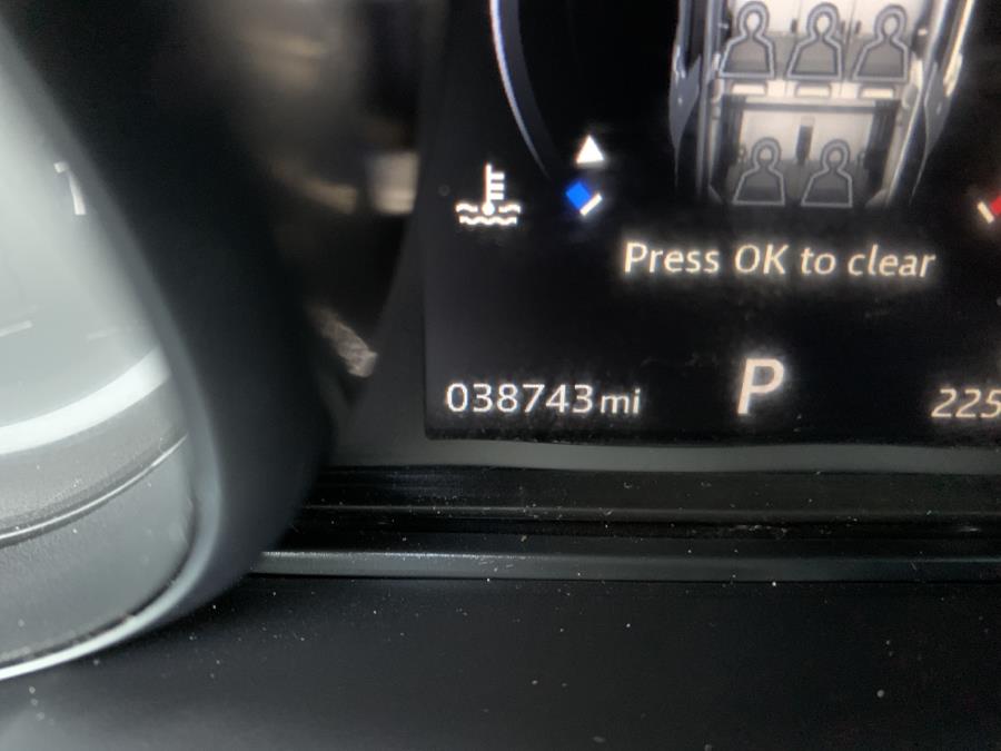 2017 Land Rover Discovery HSE Td6 Diesel, available for sale in Milford, Connecticut | Dealertown Auto Wholesalers. Milford, Connecticut 2017 Land Rover Discovery HSE Td6 Diesel, available for sale in Milford, Connecticut | Dealertown Auto Wholesalers. Milford, Connecticut