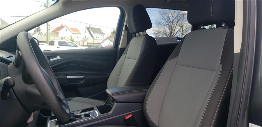 2017 Ford Escape SE 4WD, available for sale in Little Ferry, New Jersey | Victoria Preowned Autos Inc. Little Ferry, New Jersey 2017 Ford Escape SE 4WD, available for sale in Little Ferry, New Jersey | Victoria Preowned Autos Inc. Little Ferry, New Jersey