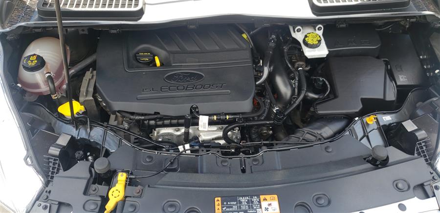 2017 Ford Escape SE 4WD, available for sale in Little Ferry, New Jersey | Victoria Preowned Autos Inc. Little Ferry, New Jersey 2017 Ford Escape SE 4WD, available for sale in Little Ferry, New Jersey | Victoria Preowned Autos Inc. Little Ferry, New Jersey