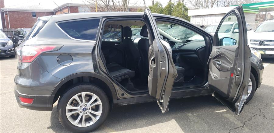 2017 Ford Escape SE 4WD, available for sale in Little Ferry, New Jersey | Victoria Preowned Autos Inc. Little Ferry, New Jersey 2017 Ford Escape SE 4WD, available for sale in Little Ferry, New Jersey | Victoria Preowned Autos Inc. Little Ferry, New Jersey
