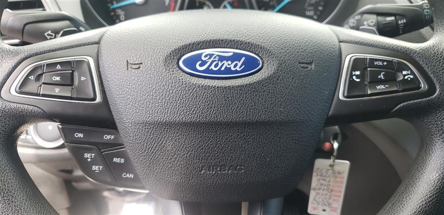 2017 Ford Escape SE 4WD, available for sale in Little Ferry, New Jersey | Victoria Preowned Autos Inc. Little Ferry, New Jersey 2017 Ford Escape SE 4WD, available for sale in Little Ferry, New Jersey | Victoria Preowned Autos Inc. Little Ferry, New Jersey