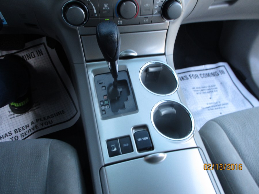 Used Toyota Highlander 4WD 4dr V6 Base 2011 | South Shore Auto Brokers & Sales. Massapequa, New York Used Toyota Highlander 4WD 4dr V6 Base 2011 | South Shore Auto Brokers & Sales. Massapequa, New York