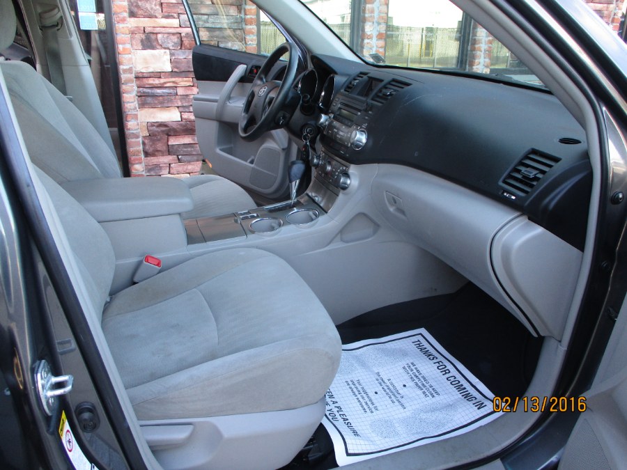 Used Toyota Highlander 4WD 4dr V6 Base 2011 | South Shore Auto Brokers & Sales. Massapequa, New York Used Toyota Highlander 4WD 4dr V6 Base 2011 | South Shore Auto Brokers & Sales. Massapequa, New York
