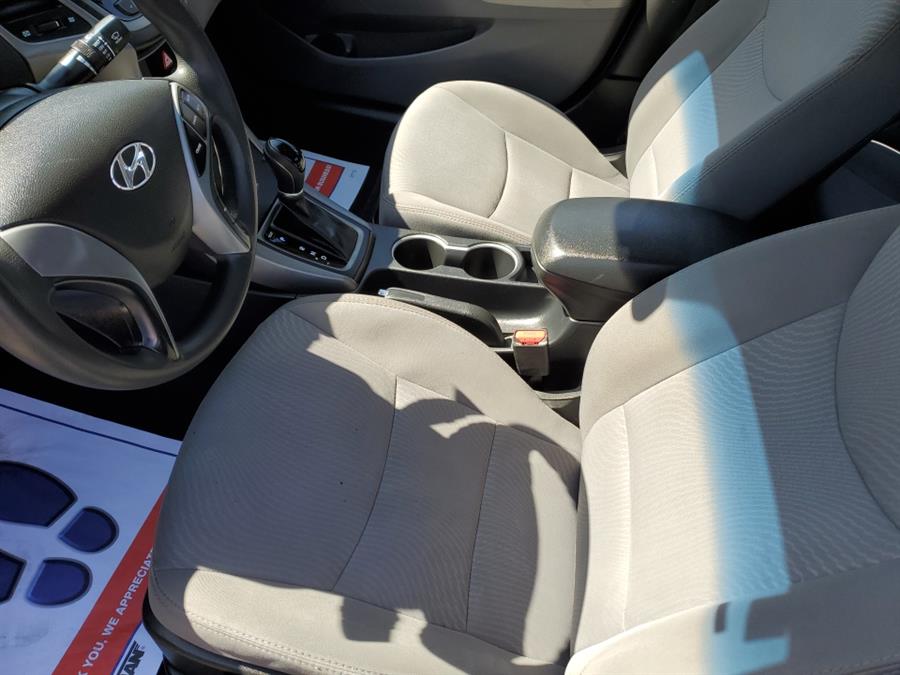 2016 Hyundai Elantra 4dr Sdn Auto SE (Alabama Plant), available for sale in Springfield, Massachusetts | Absolute Motors Inc. Springfield, Massachusetts 2016 Hyundai Elantra 4dr Sdn Auto SE (Alabama Plant), available for sale in Springfield, Massachusetts | Absolute Motors Inc. Springfield, Massachusetts